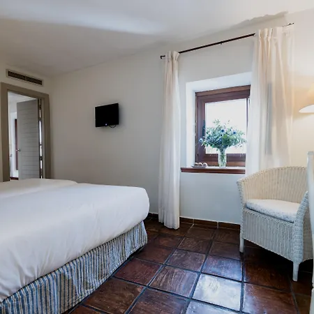 Palacio De Navas 3*