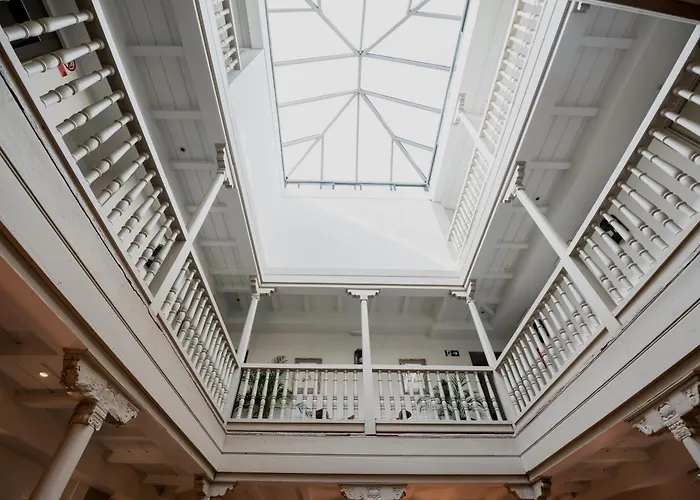 Palacio De Navas
